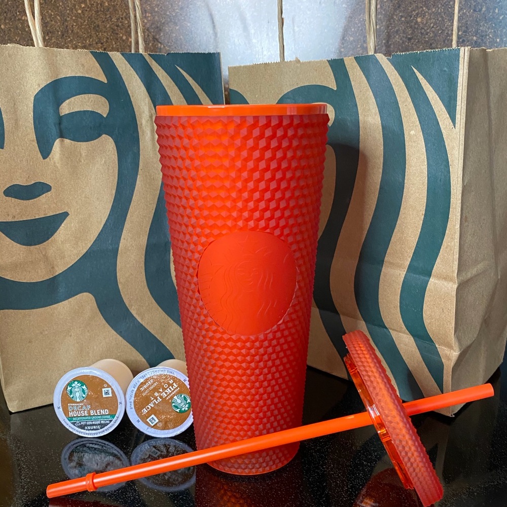 ☕️STARBUCKS. 🎉NEW 2021 Matte Red Studded Cup